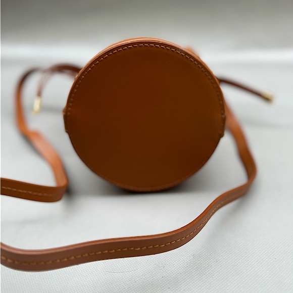 New! Andrea Cardone Rattan Leather Bucket Bag - Picture 9 of 9